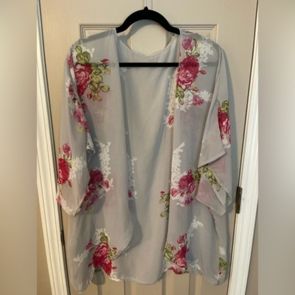 Gray open front chiffon gray & floral kimono jacket beach cover up. - Picture 1 of 6